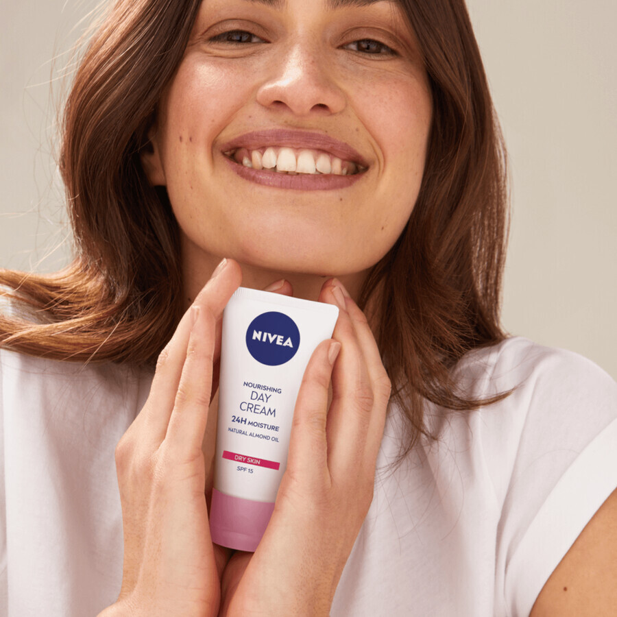 Nivea 24h Hydration, voedende dagcrème, droge en gevoelige huid, 50 ml