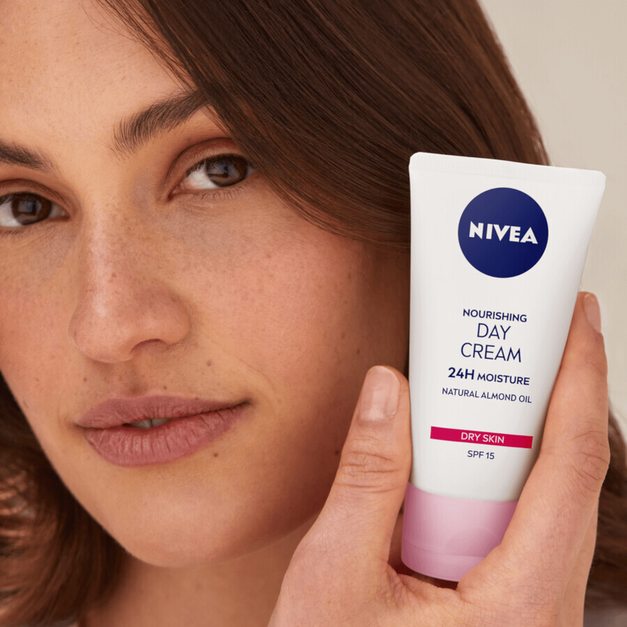 Nivea 24h Hydration, voedende dagcrème, droge en gevoelige huid, 50 ml