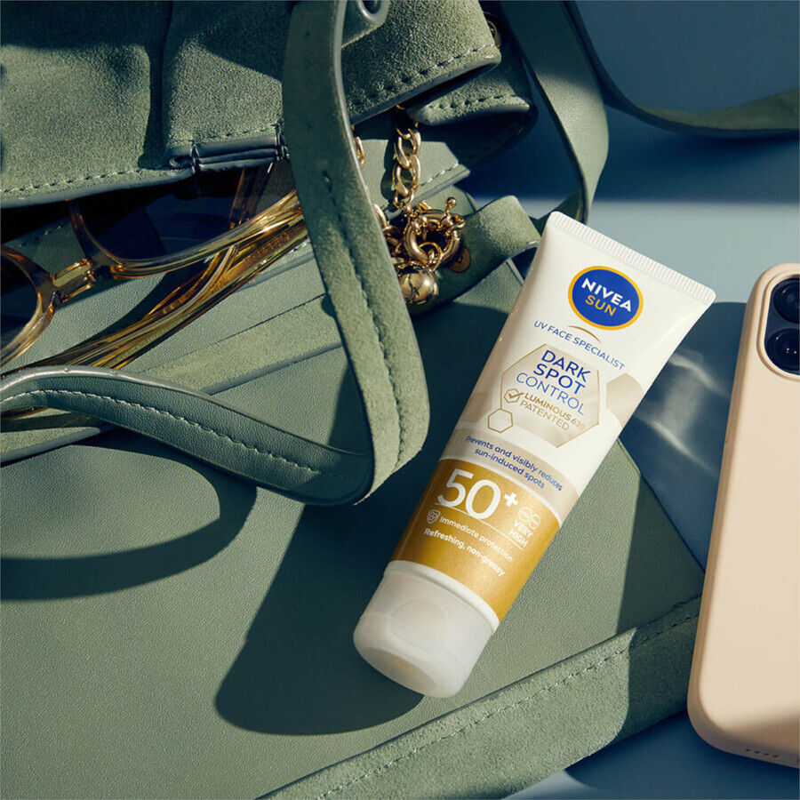 Nivea Sun Luminous 630 set, verfrissende zonnebrandcrème voor het gezicht, SPF 50+, 50 ml + caroteenzonnebrandcrème, SPF 6, 200 ml + gratis rugzakje