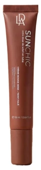 DLA Paris Sunchic Cremă pentru un ten strălucitor și bronzat 19 ml