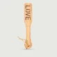 Seria Wooden Love – Paletă din bambus cu inscripția „LOVE”